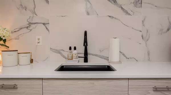 Secaucus, NJ 07094,236 HARMON COVE TOWER