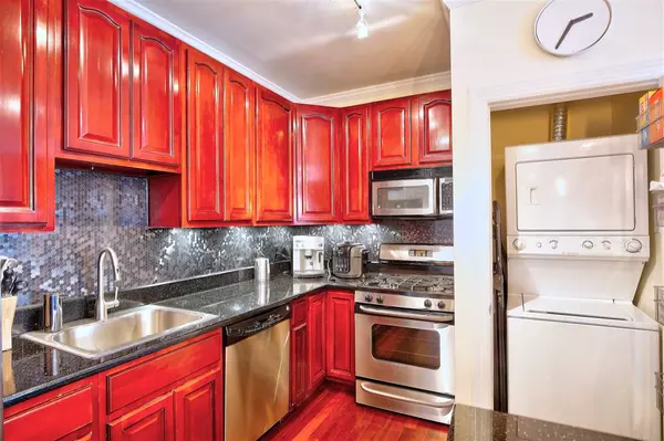 Union City, NJ 07087,1720 NEW YORK AVE #502