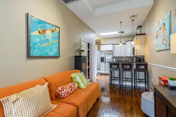 Jc Bergen-lafayett, NJ 07304,258 PINE ST  #3R