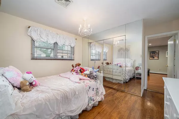 Cliffside Park, NJ 07010,500 HIGHRIDGE AVE