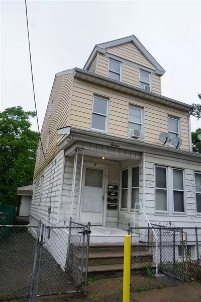 13 PARK PL, Paterson, NJ 07524-1715