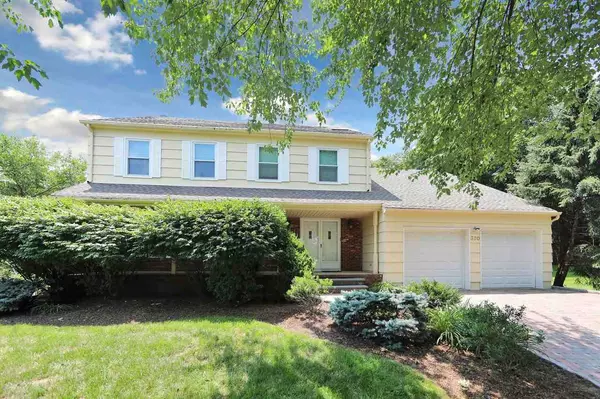 320 VREELAND AVE, Leonia, NJ 07605-1401