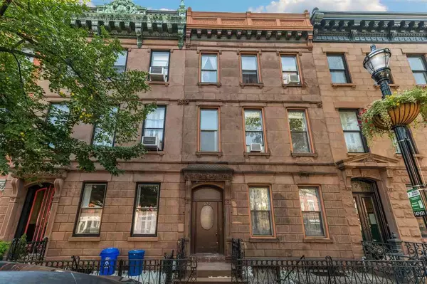 Hoboken, NJ 07030,927 WASHINGTON ST