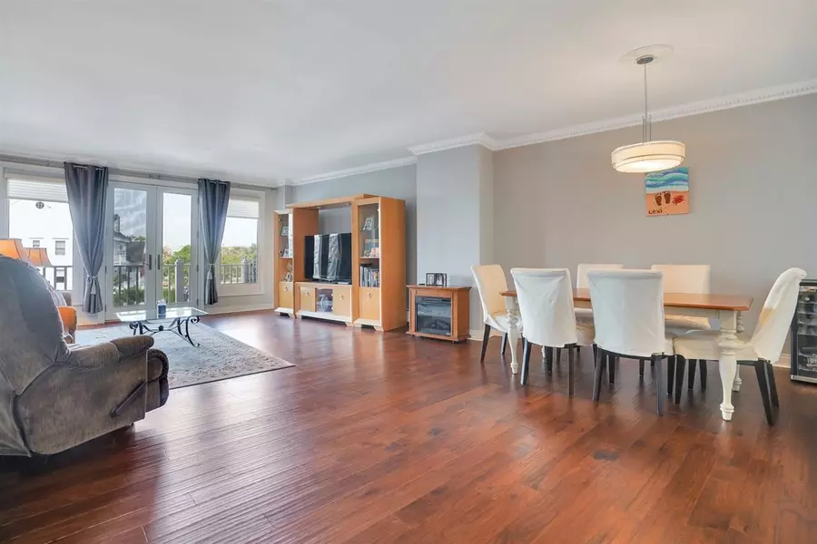 111 SHEARWATER CT EAST  #24, Jc Greenville, NJ 07305