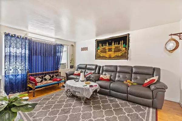 Bayonne, NJ 07002,1142 KENNEDY BLVD