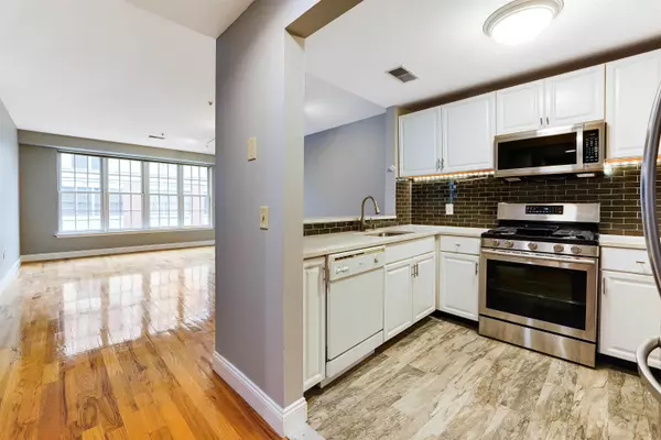 402 9TH ST  #E4D, Hoboken, NJ 07030-2180