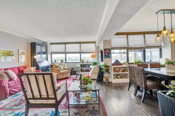 Guttenberg, NJ 07093,7002 BLVD EAST  #16P
