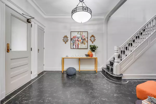 Jc Heights, NJ 07307,102 SOUTH ST