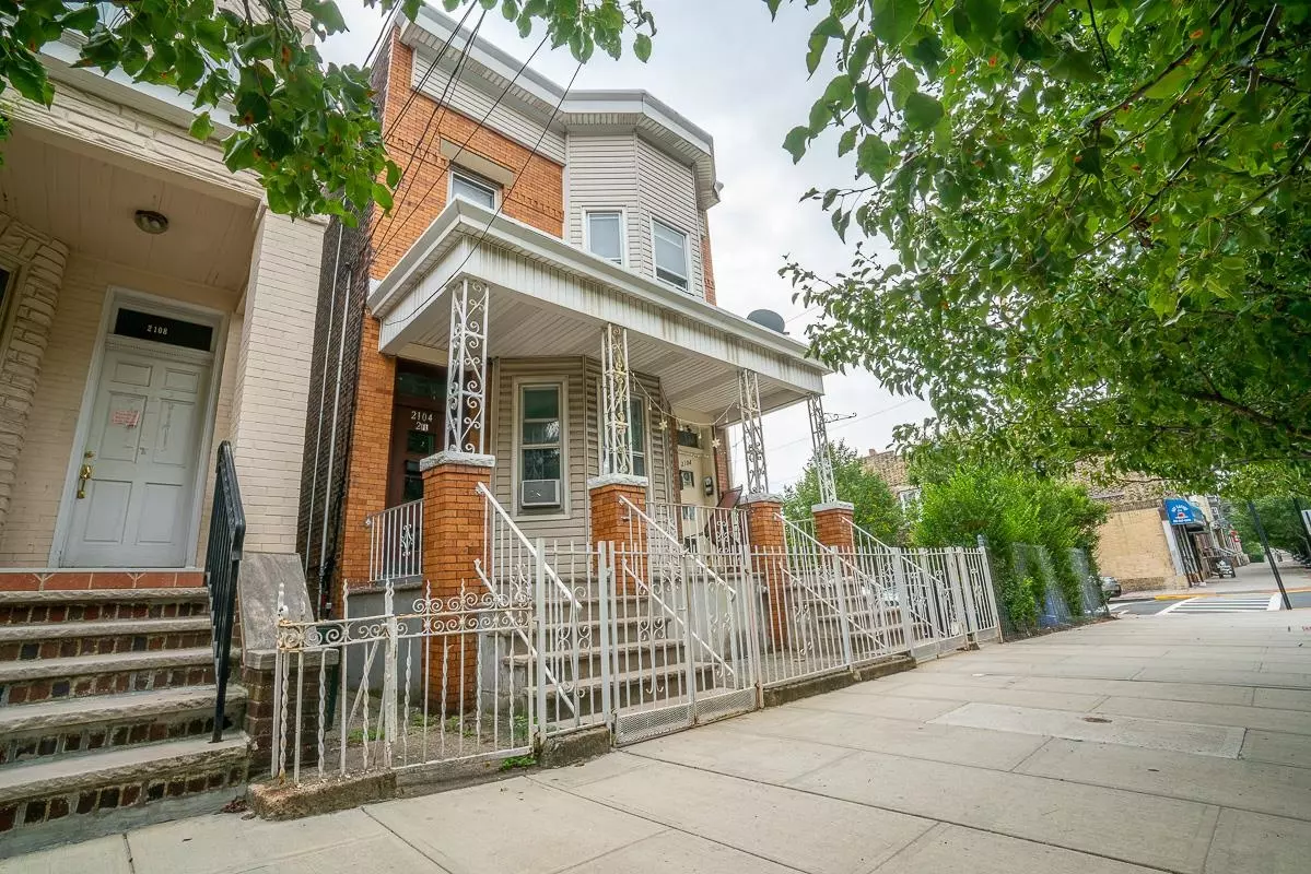 Union City, NJ 07087,2100-2104 NEW YORK AVE