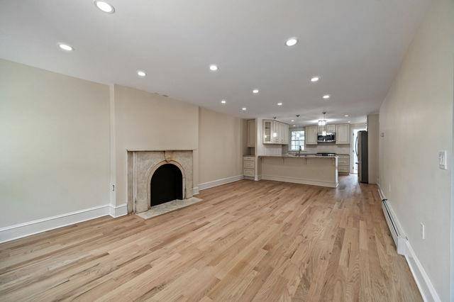 25 HENRY ST, Jc Journal Square, NJ 07306-0000