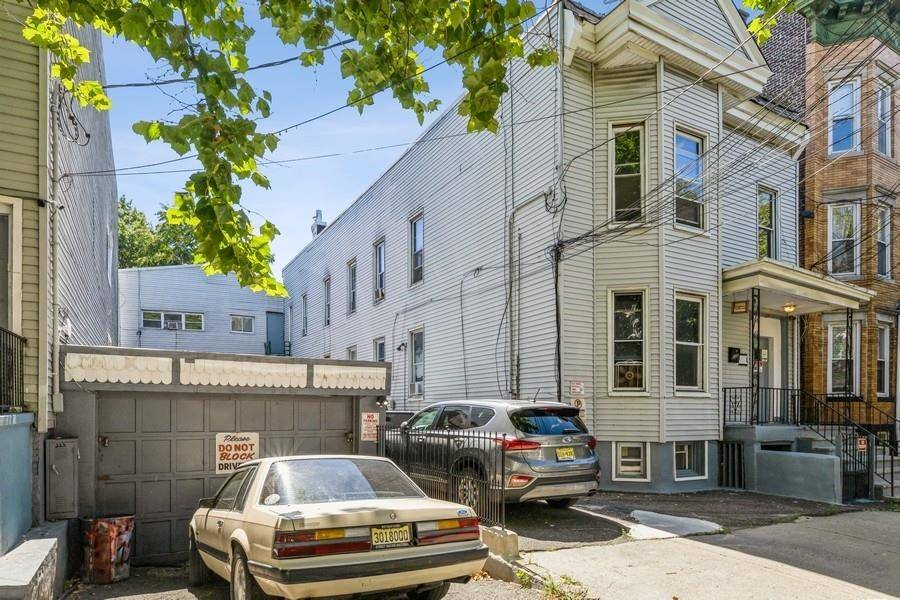 123-125 BOORAEM AVE, Jc Heights, NJ 07307