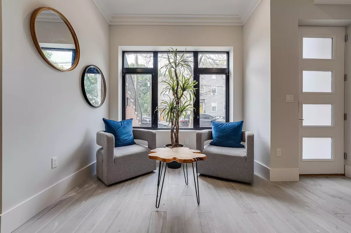 Jc Bergen-lafayett, NJ 07304,191 HALLADAY ST  #1