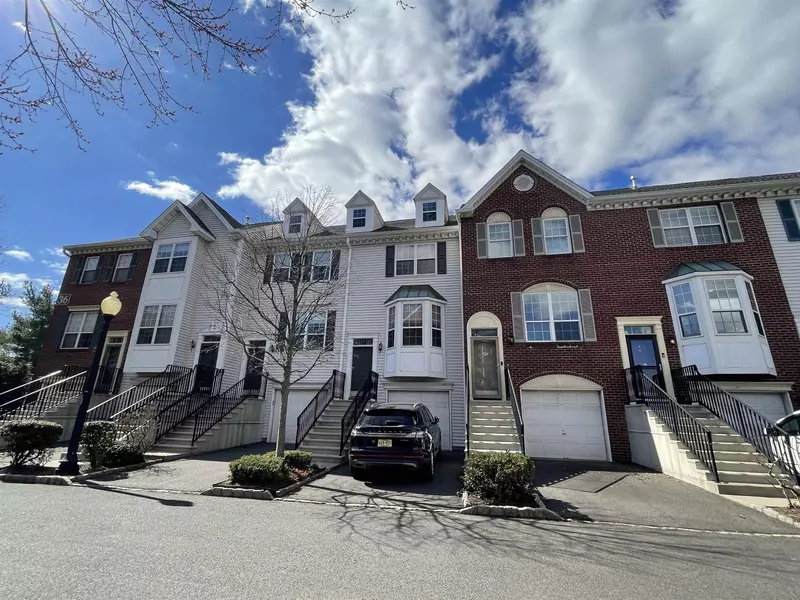 4 WILLOW ST, Jc West Bergen, NJ 07305