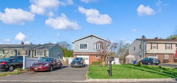 109 JOHNSON AVE, Piscataway, NJ 08854