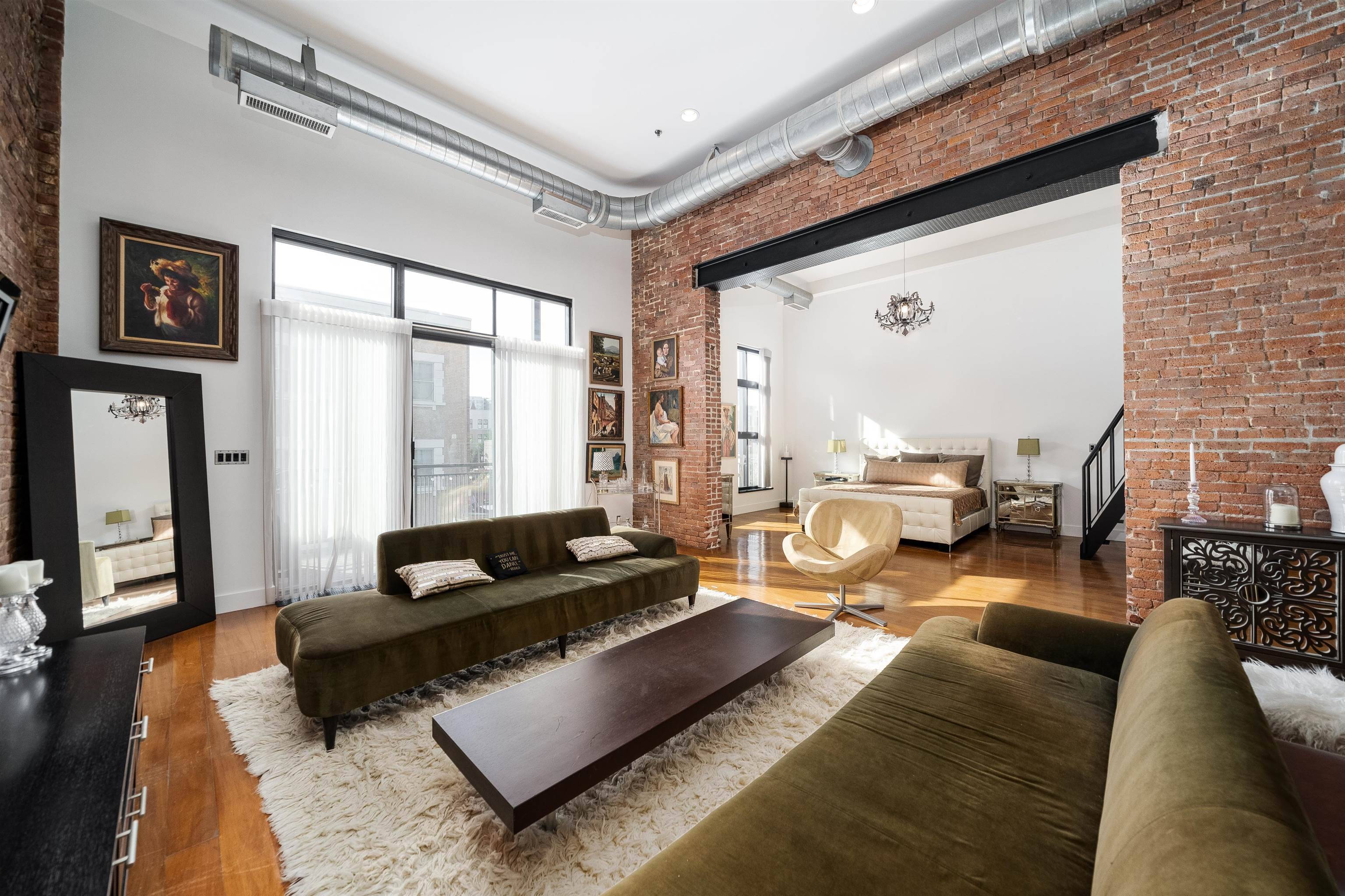 Hoboken, NJ 07030,610 CLINTON ST  #3W