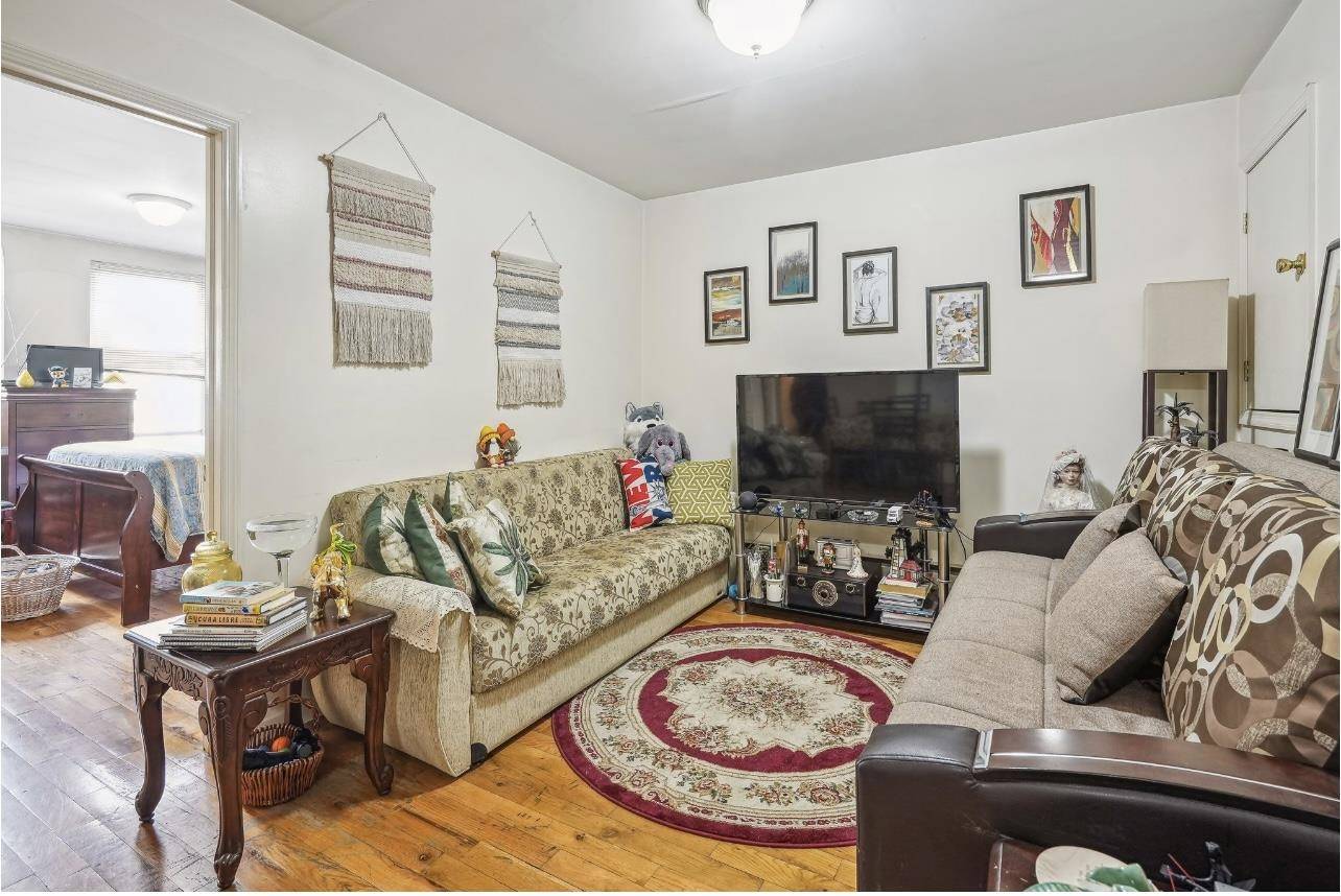 Union City, NJ 07087,2029-2031 BERGENLINE AVE