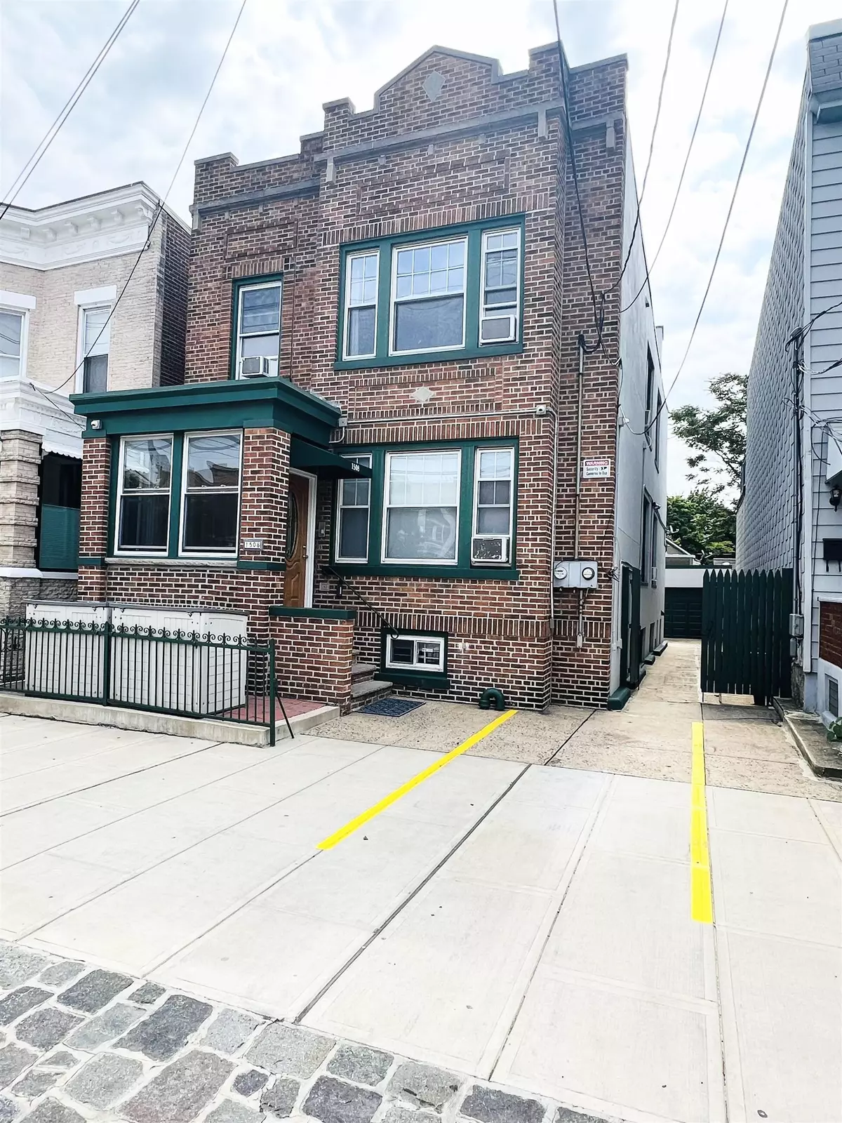 Union City, NJ 07087,1508 PALISADE AVE