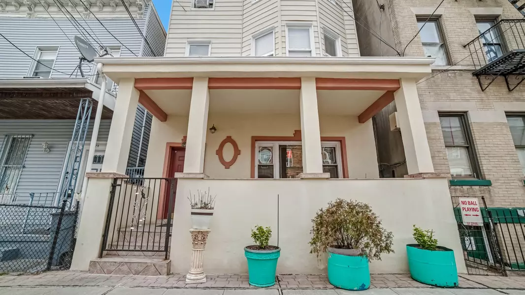 4526 BROWN ST, Union City, NJ 07087