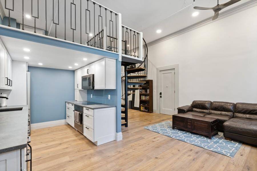 Jc Heights, NJ 07307,154 OGDEN AVE  #1H