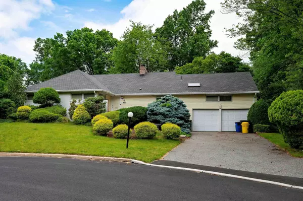 1044 EASTLAWN CT, Teaneck, NJ 07666