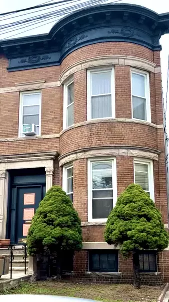 265 WOODLAWN AVE, Jc West Bergen, NJ 07305