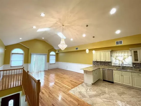 Jc West Bergen, NJ 07305,270 SEAVIEW AVE