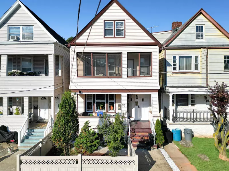 97 TRASK AVE, Bayonne, NJ 07002