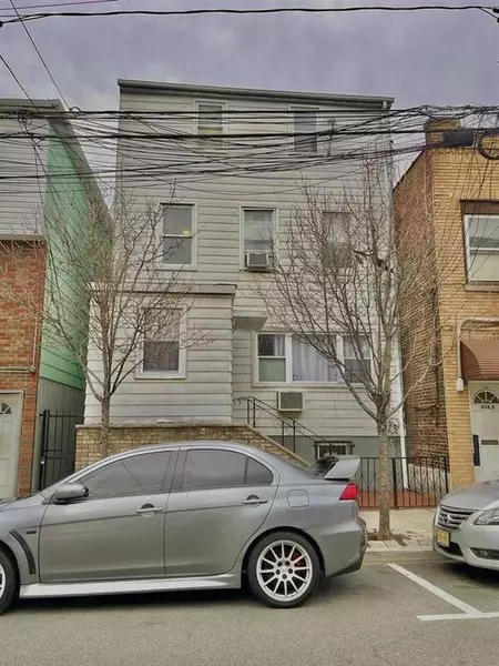 408 7TH ST, Union City, NJ 07087