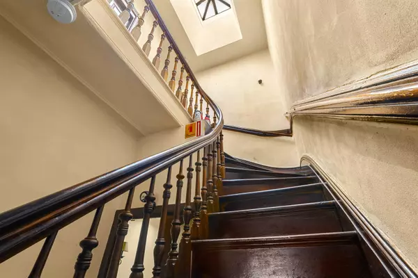 Union City, NJ 07087,2111 PALISADE AVE