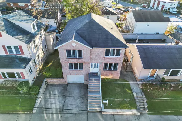 North Arlington, NJ 07031,13 BAYLISS ST