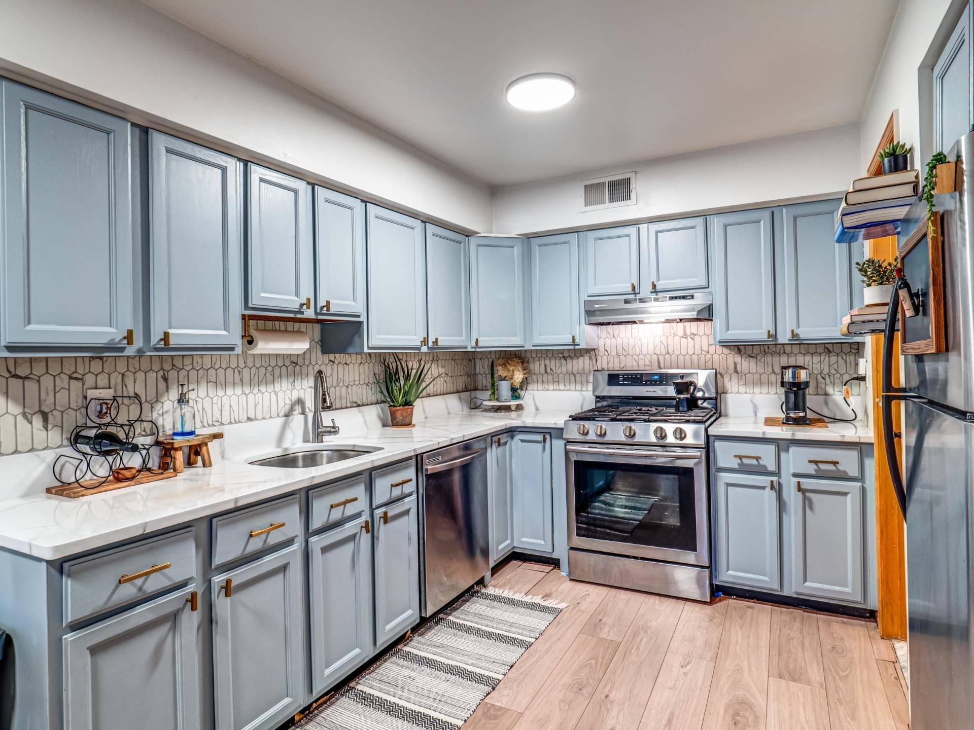 East Rutherford, NJ 07073,12 WILLOW WOOD SQUARE  ##12