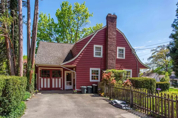 Glen Rock, NJ 07452,3 ETON PL