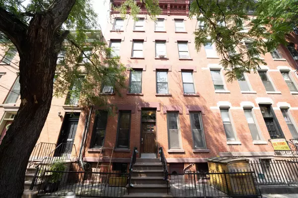 208 7TH ST #4R, Jc Downtown, NJ 07302