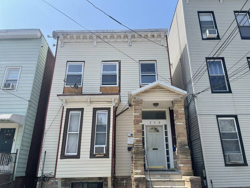 209 HANCOCK AVE  #2F, Jc Heights, NJ 07307