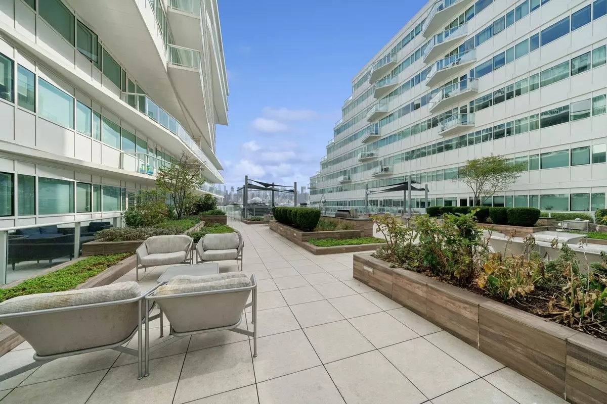 Weehawken, NJ 07086,800 AVENUE AT PORT IMPERIAL  #309