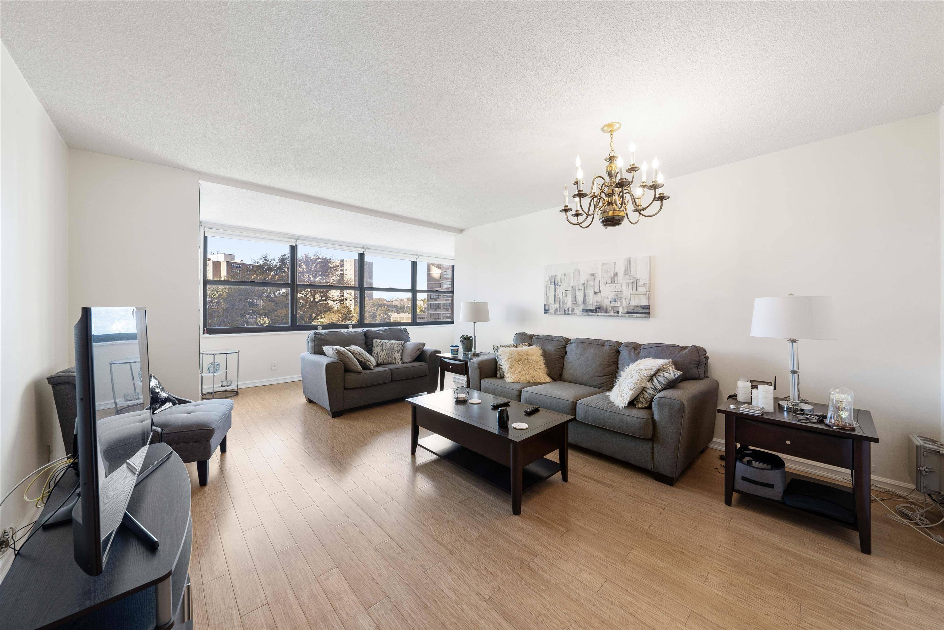Guttenberg, NJ 07093,7002 BLVD EAST  #22A