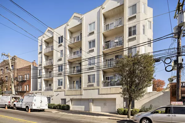 320 ANDERSON AVE  #3B, Fairview, NJ 07022