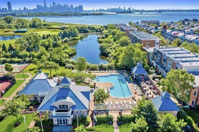 15 FREEDOM WAY #411, Jc Greenville, NJ 07305