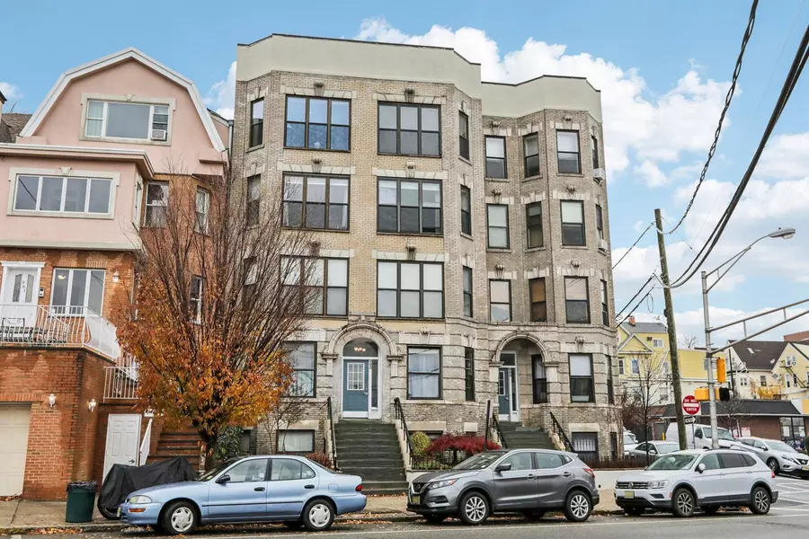 965 BLVD EAST  #4-1, Weehawken, NJ 07086