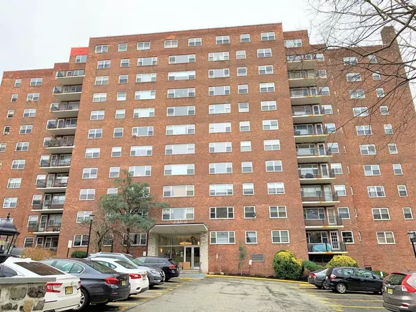 700 BLVD EAST  #4i, Weehawken, NJ 07086