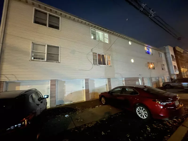 63 DAVENPORT AVE, Newark, NJ 07107