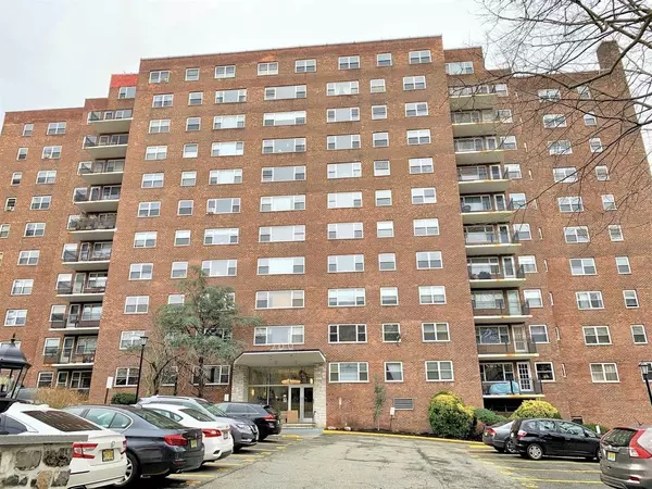 700 BLVD EAST  #8O, Weehawken, NJ 07086