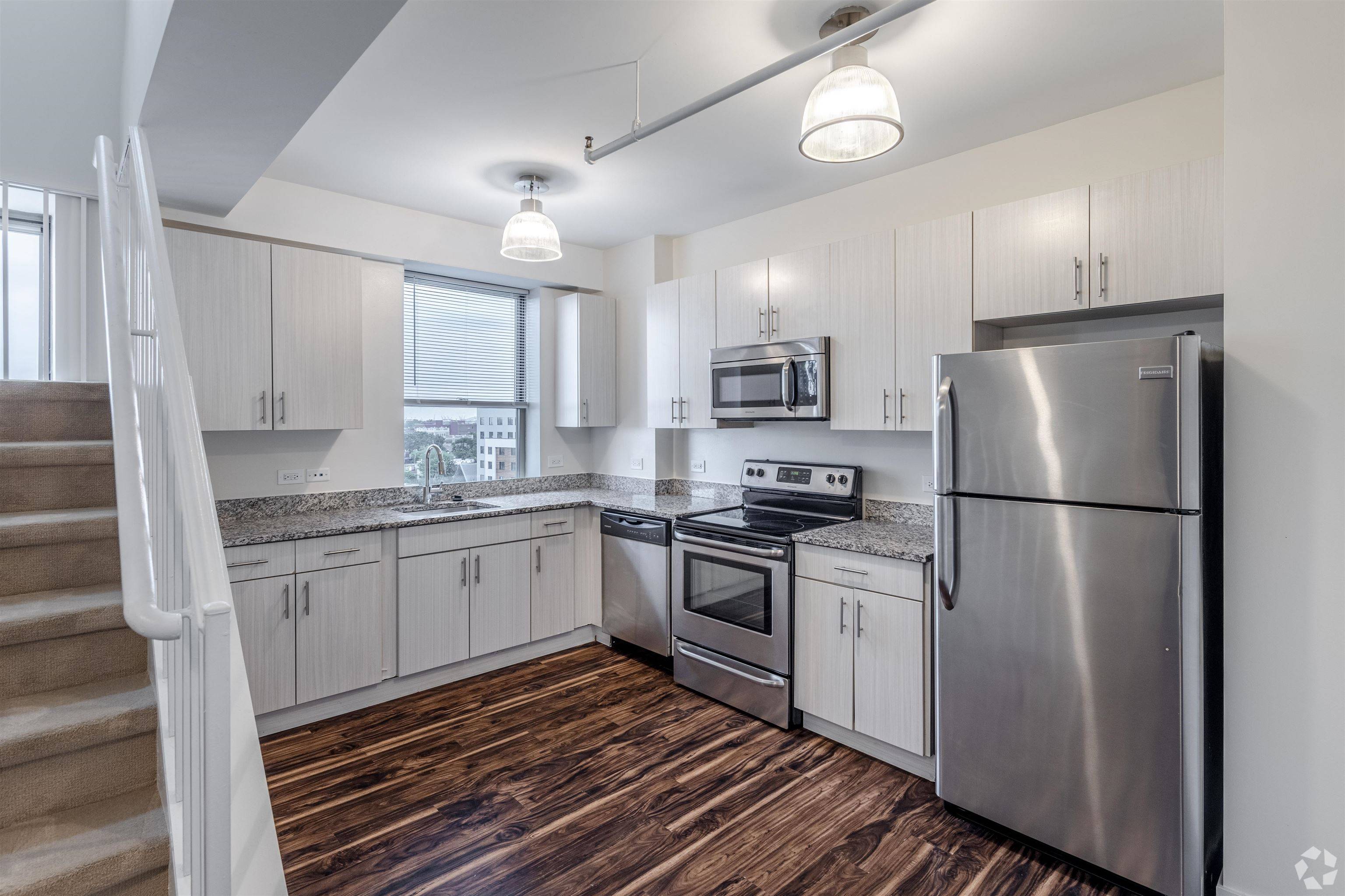 20 BEACON WAY #1001, Jc Journal Square, NJ 07304