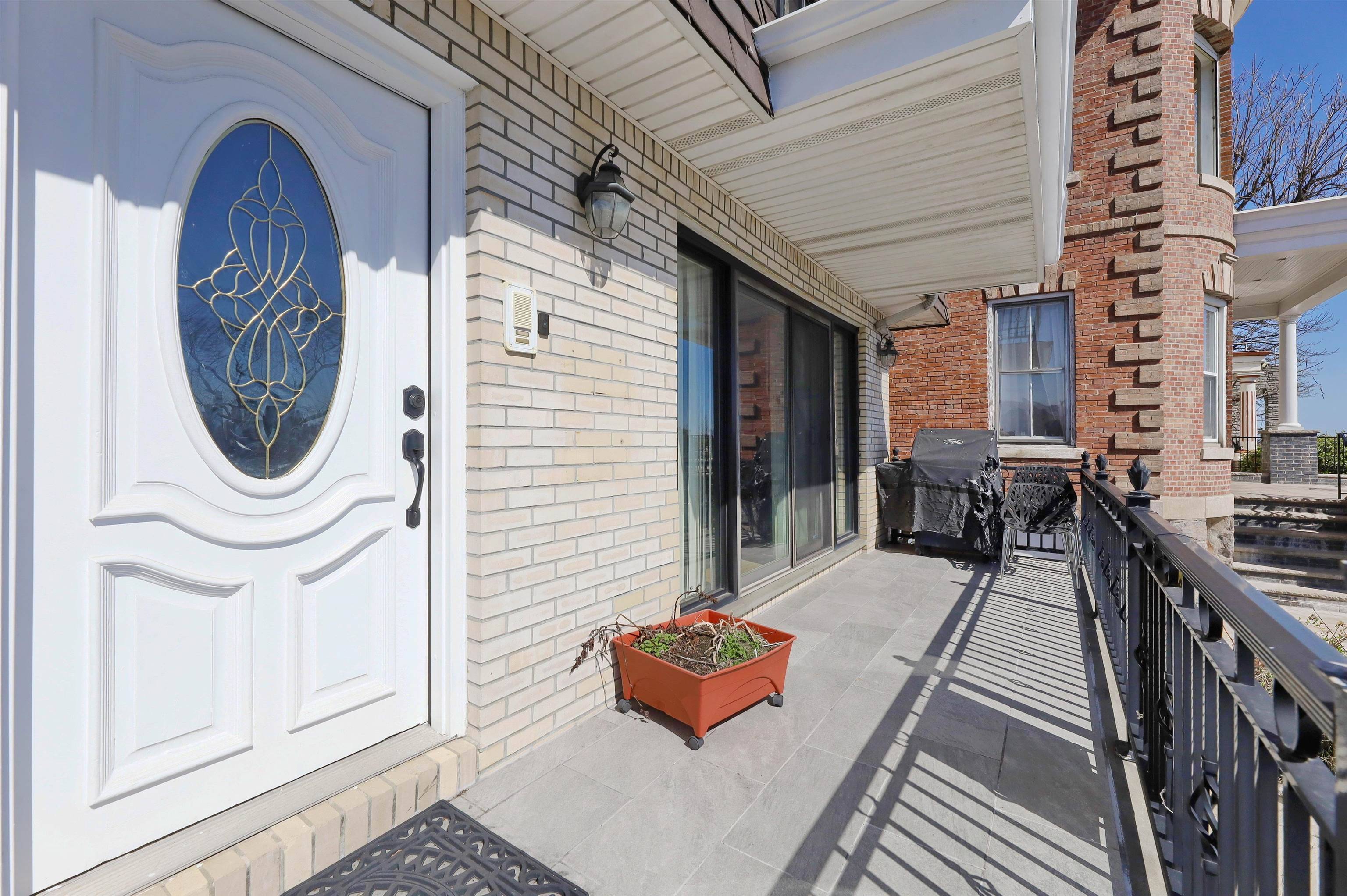 Weehawken, NJ 07086,1021 BLVD EAST