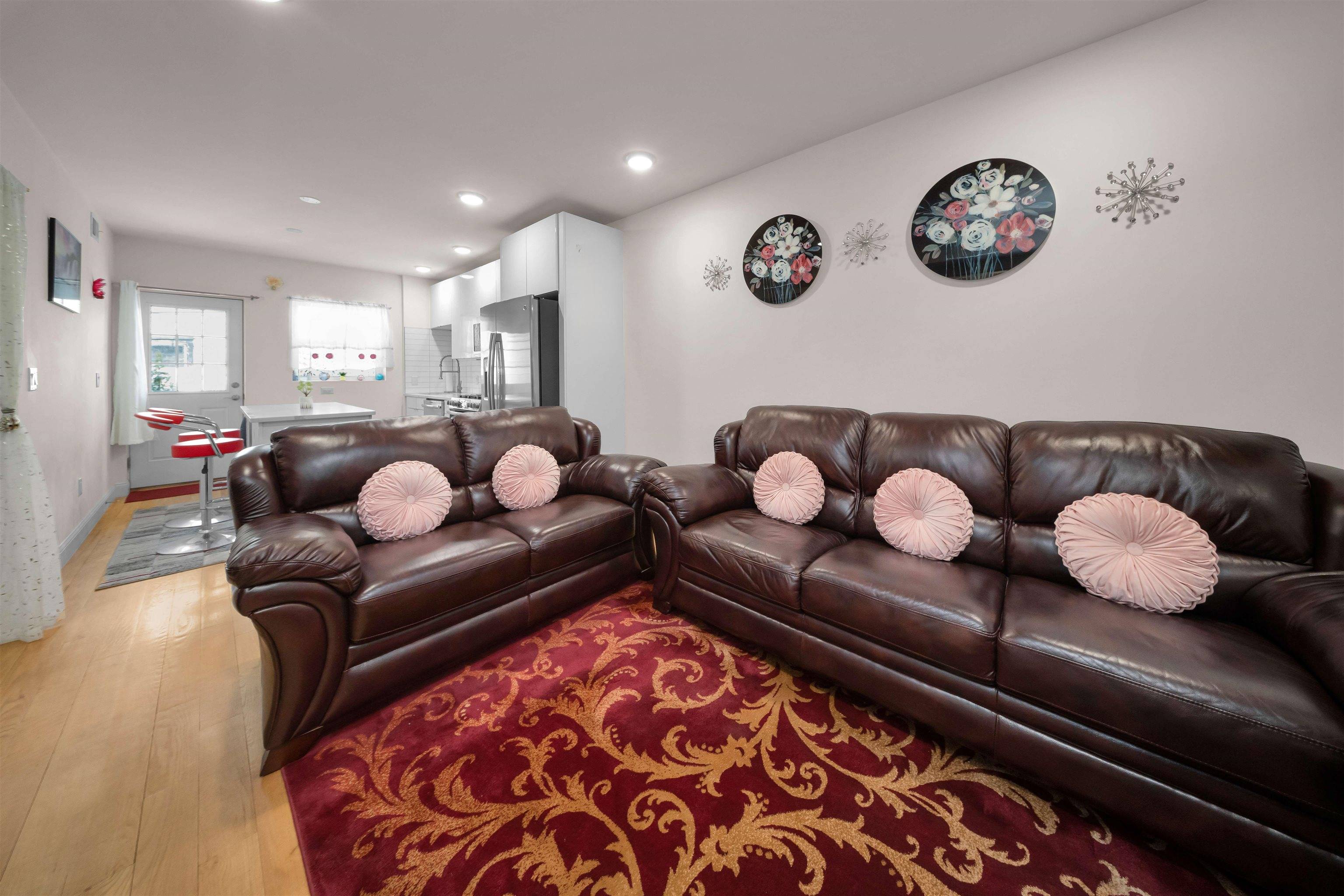 Jc Heights, NJ 07307,223 HANCOCK AVE  #1