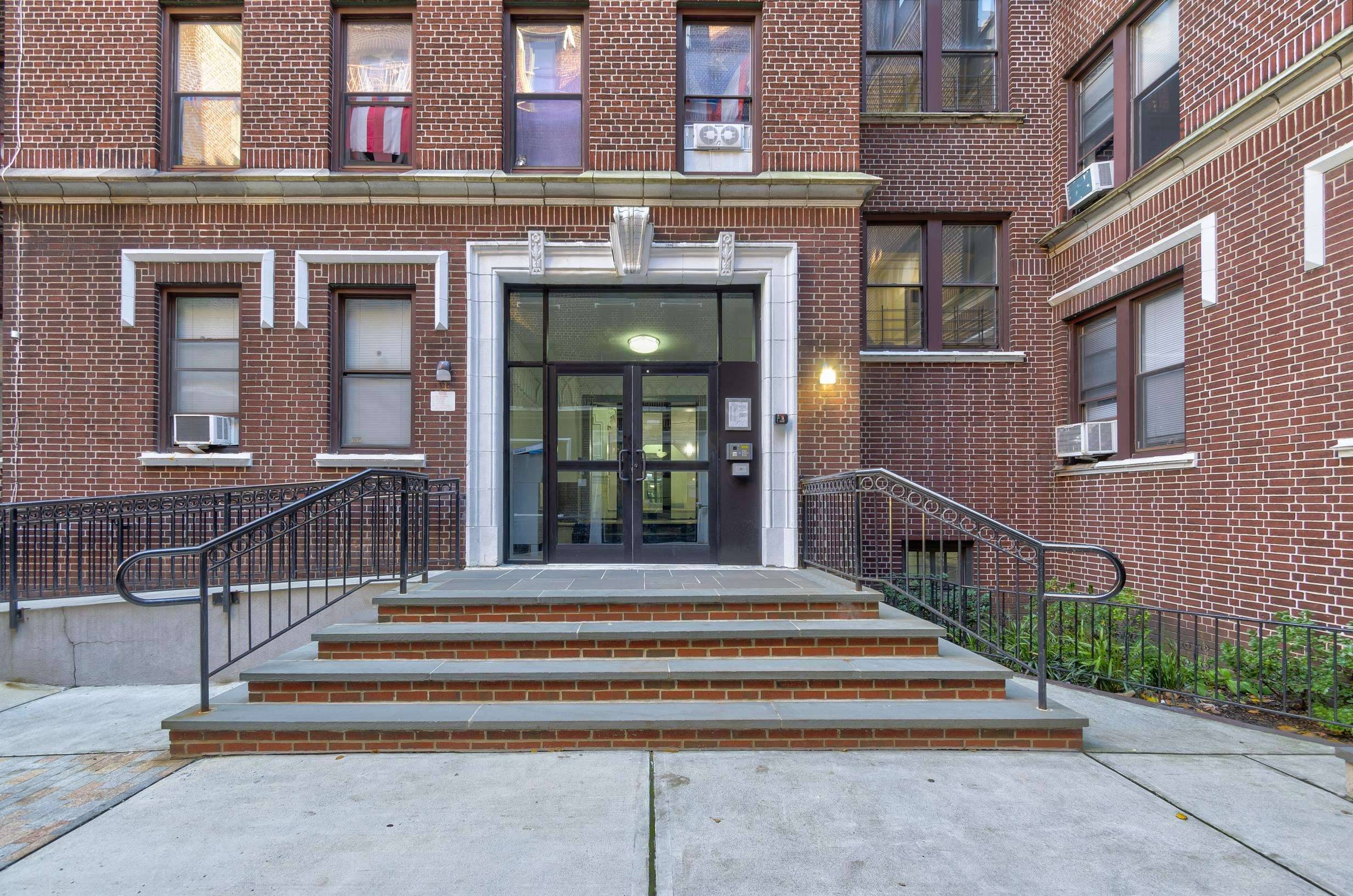 Jc West Bergen, NJ 07305,275 HARRISON AVE  #D5