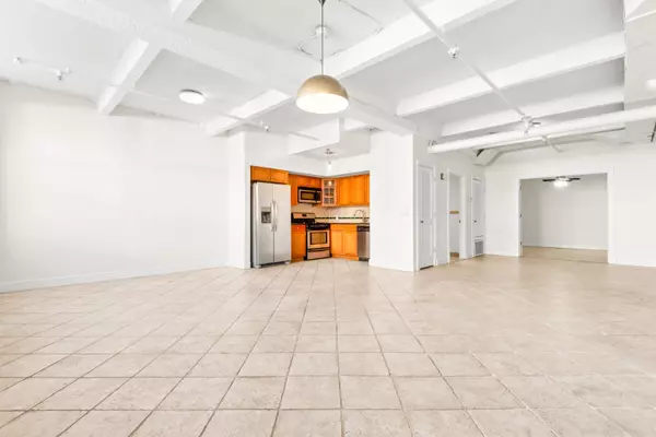 Jc Bergen-lafayett, NJ 07304,300 COMMUNIPAW AVE  #15