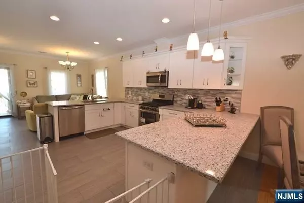 Cliffside Park, NJ 07010,245 PARK AVE