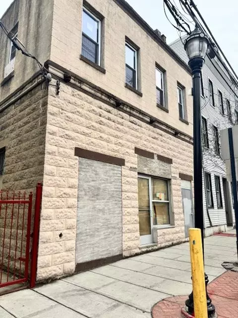 Union City, NJ 07087,2404 SUMMIT AVE