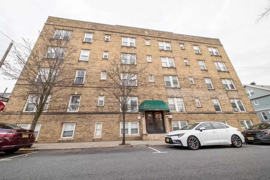 7505 PALISADE AVE  #C4, North Bergen, NJ 07047